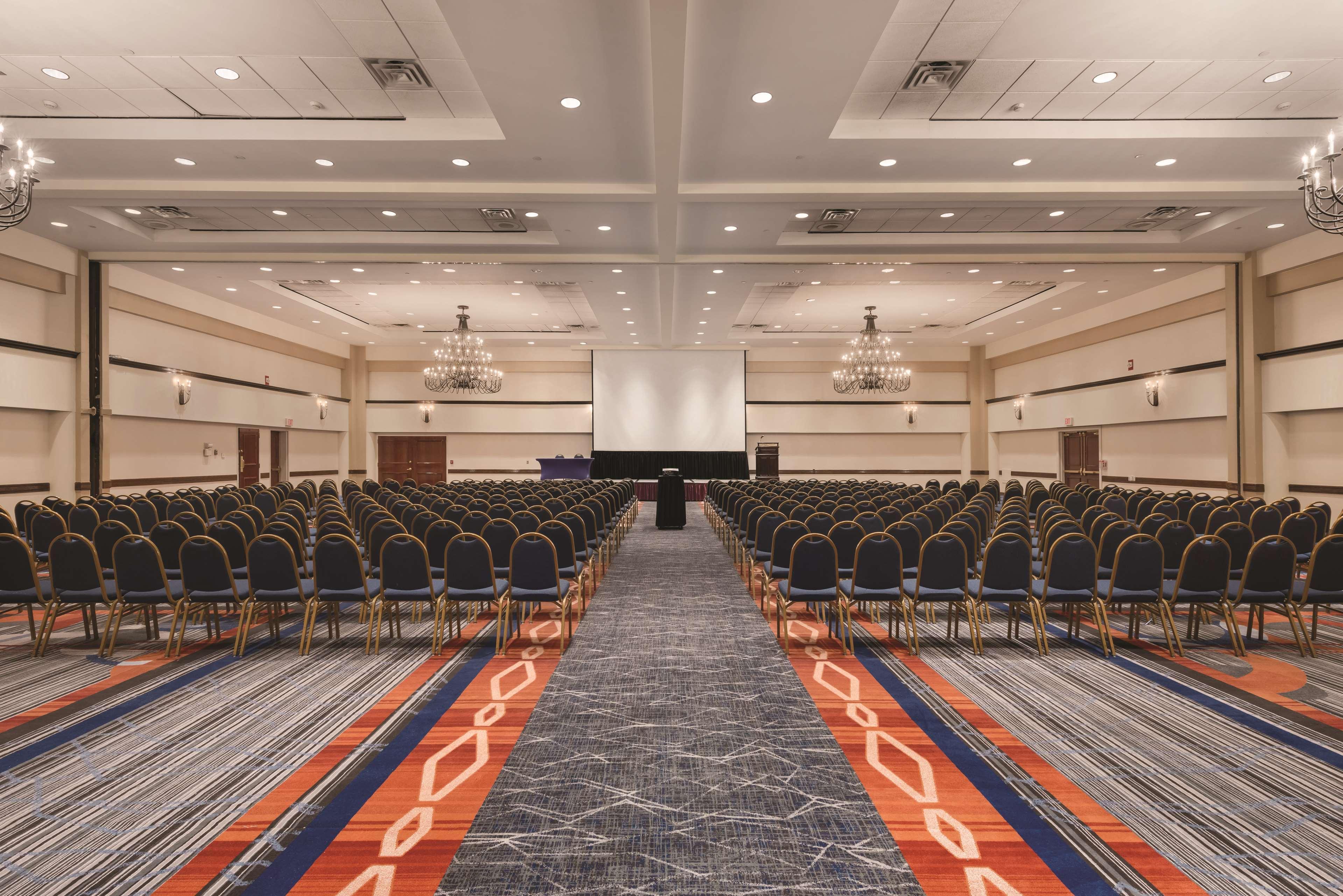 Hilton Long Island/Huntington Hotel Melville Exterior photo