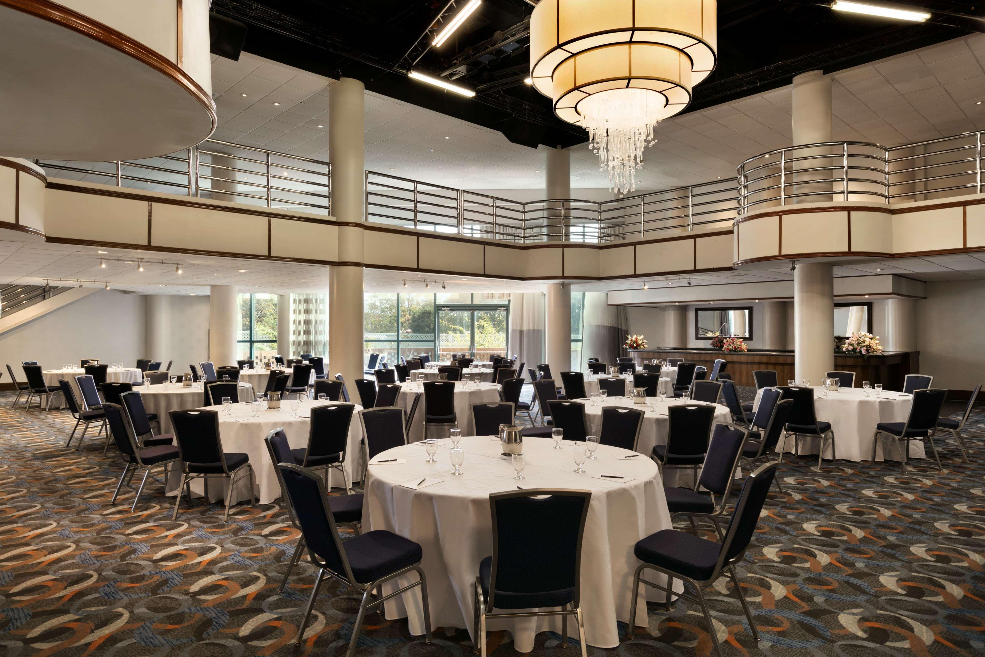 Hilton Long Island/Huntington Hotel Melville Exterior photo