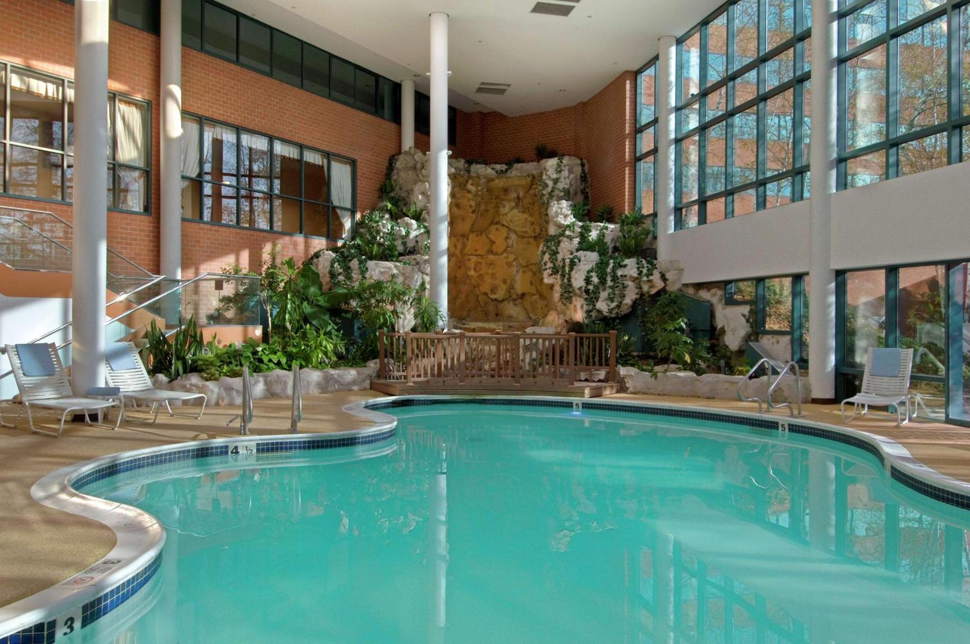 Hilton Long Island/Huntington Hotel Melville Exterior photo