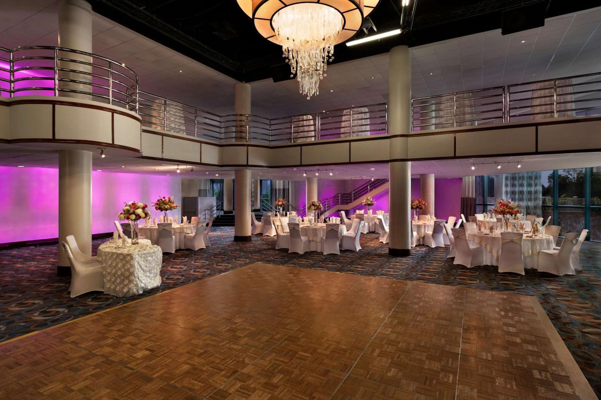 Hilton Long Island/Huntington Hotel Melville Exterior photo