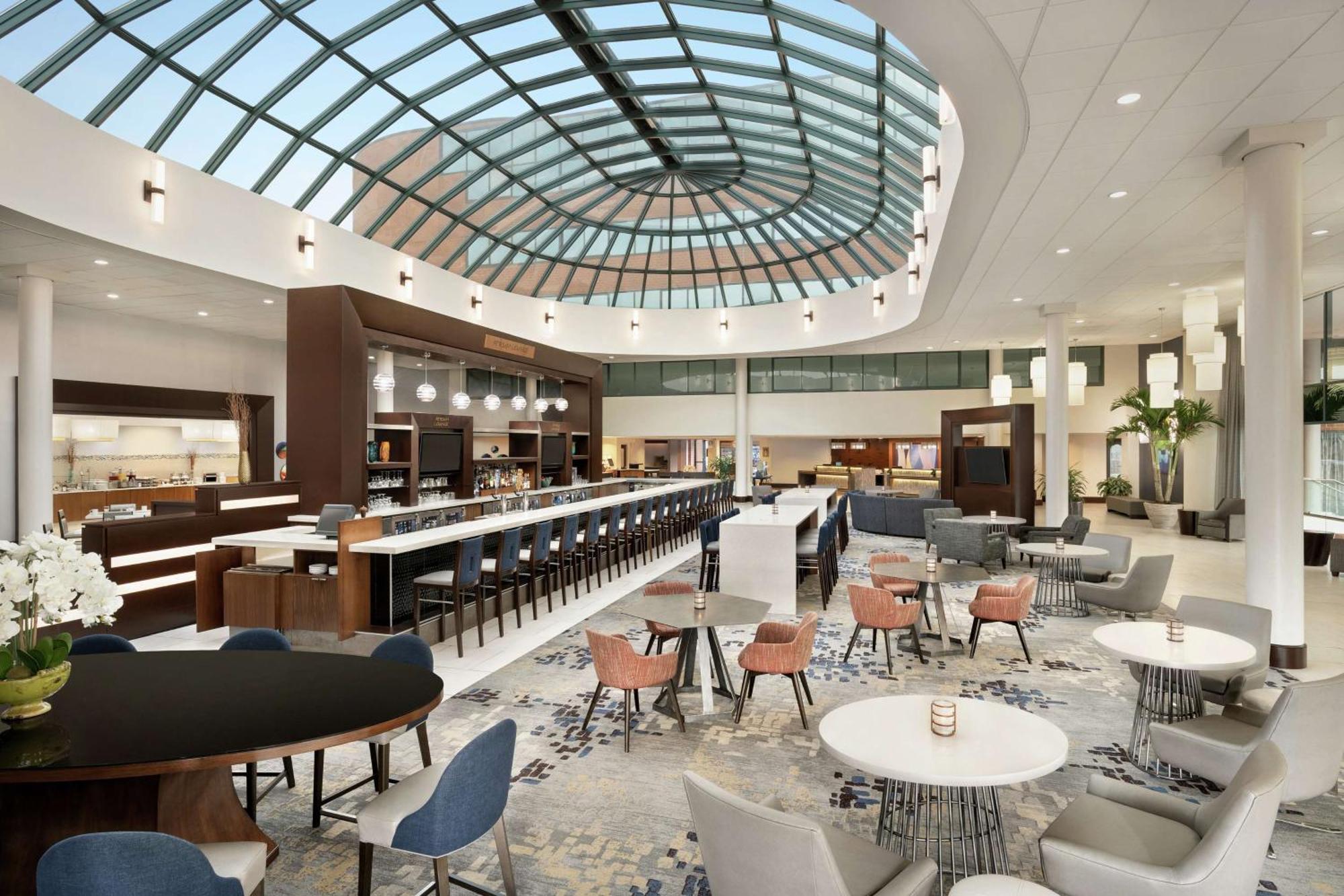 Hilton Long Island/Huntington Hotel Melville Exterior photo