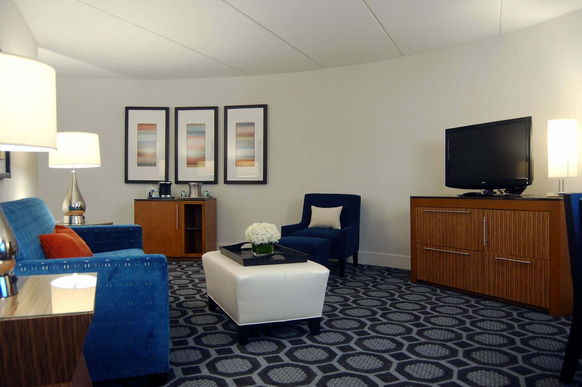 Hilton Long Island/Huntington Hotel Melville Exterior photo
